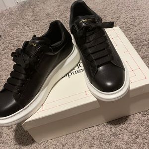 Alexander McQueen/ Yeezy350